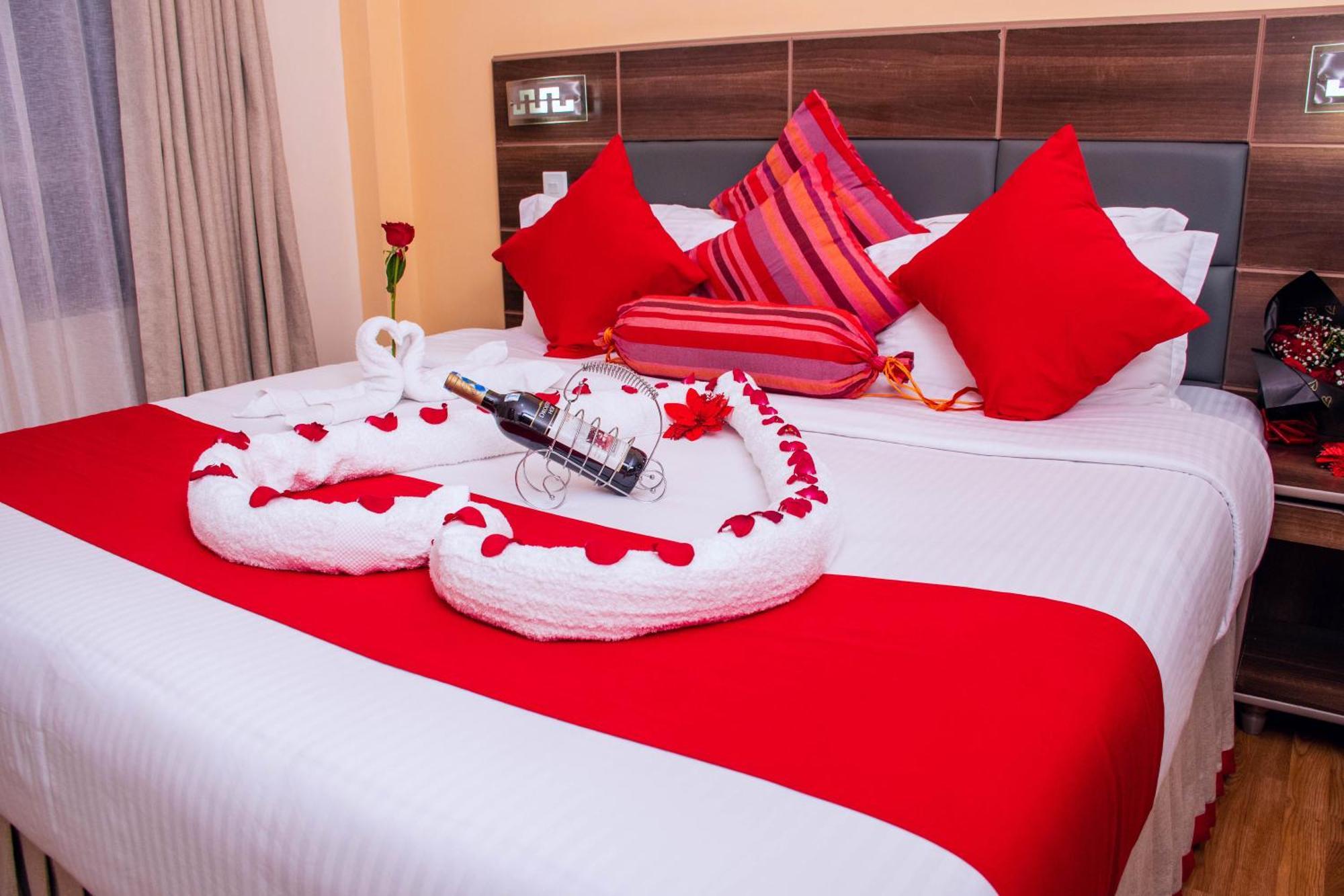 Buraha Zenoni Hotel And Resort Nakuru Ngoại thất bức ảnh