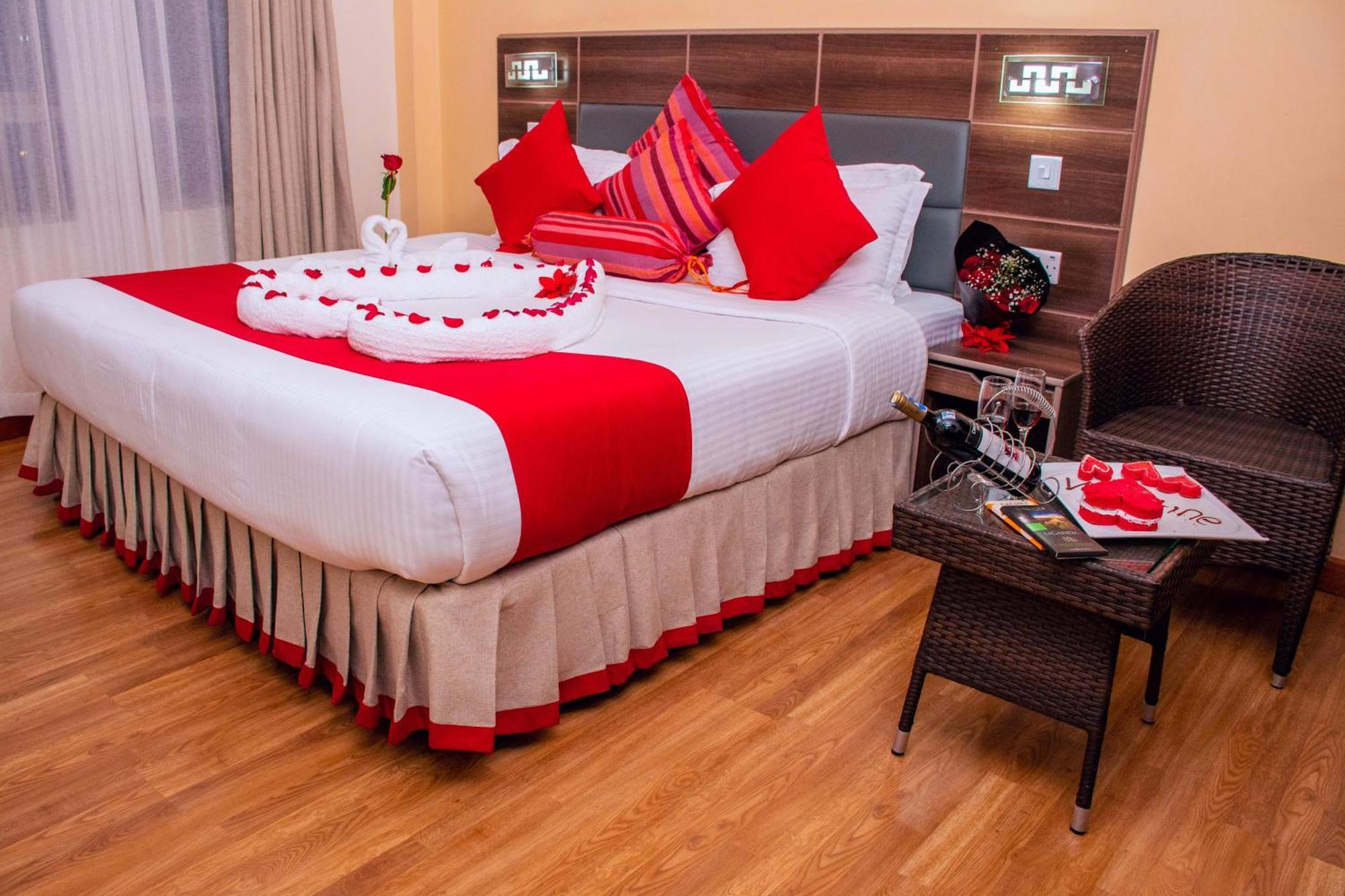 Buraha Zenoni Hotel And Resort Nakuru Ngoại thất bức ảnh