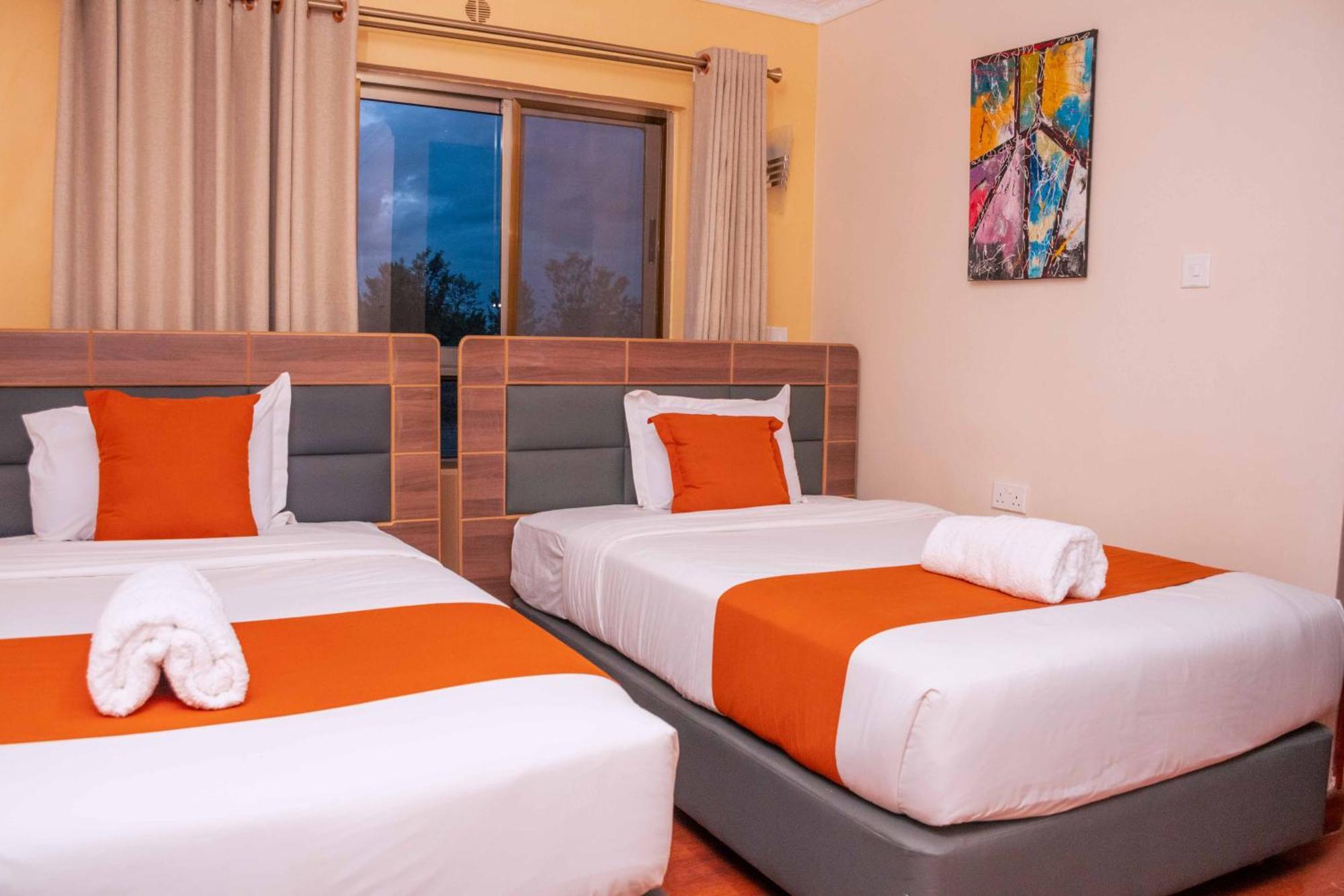 Buraha Zenoni Hotel And Resort Nakuru Ngoại thất bức ảnh