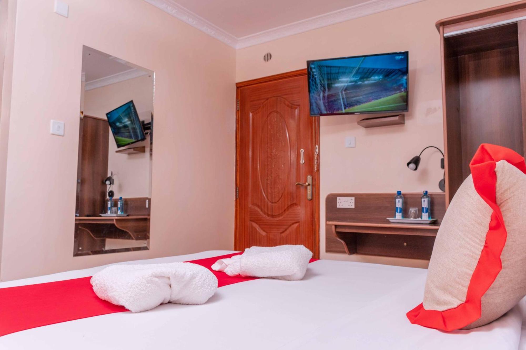 Buraha Zenoni Hotel And Resort Nakuru Ngoại thất bức ảnh