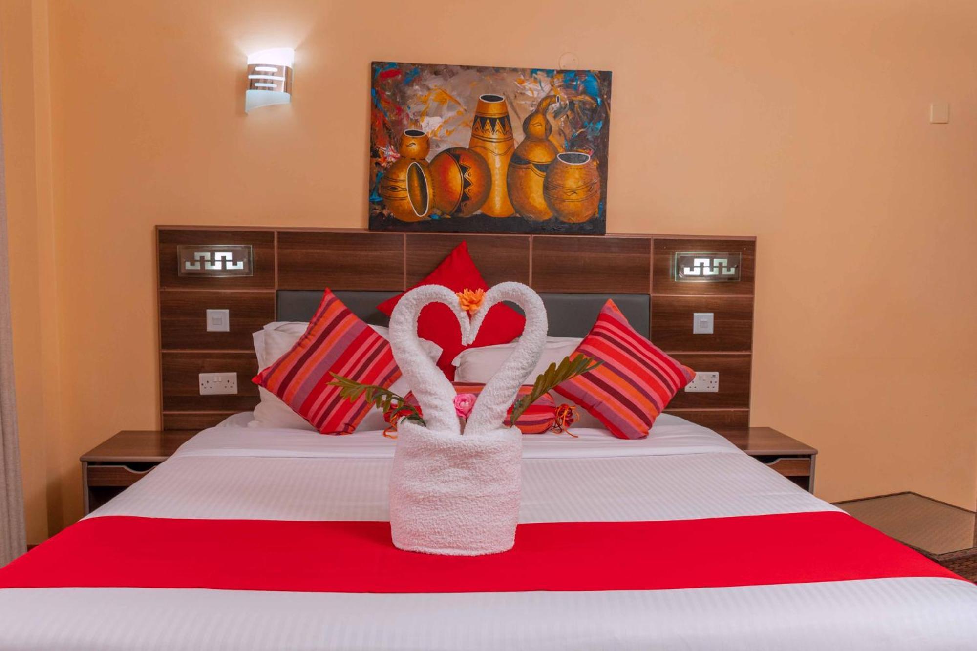 Buraha Zenoni Hotel And Resort Nakuru Ngoại thất bức ảnh