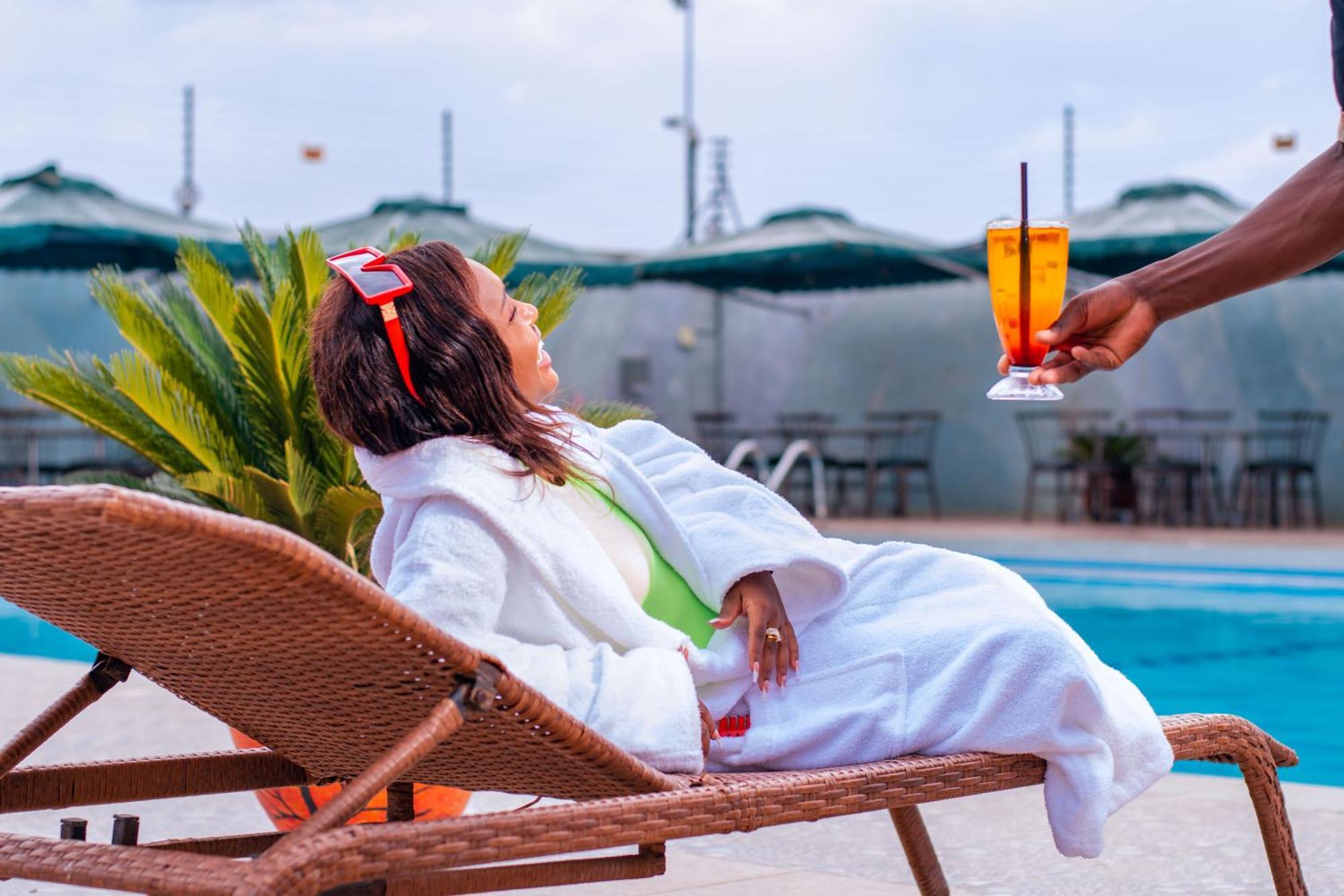 Buraha Zenoni Hotel And Resort Nakuru Ngoại thất bức ảnh