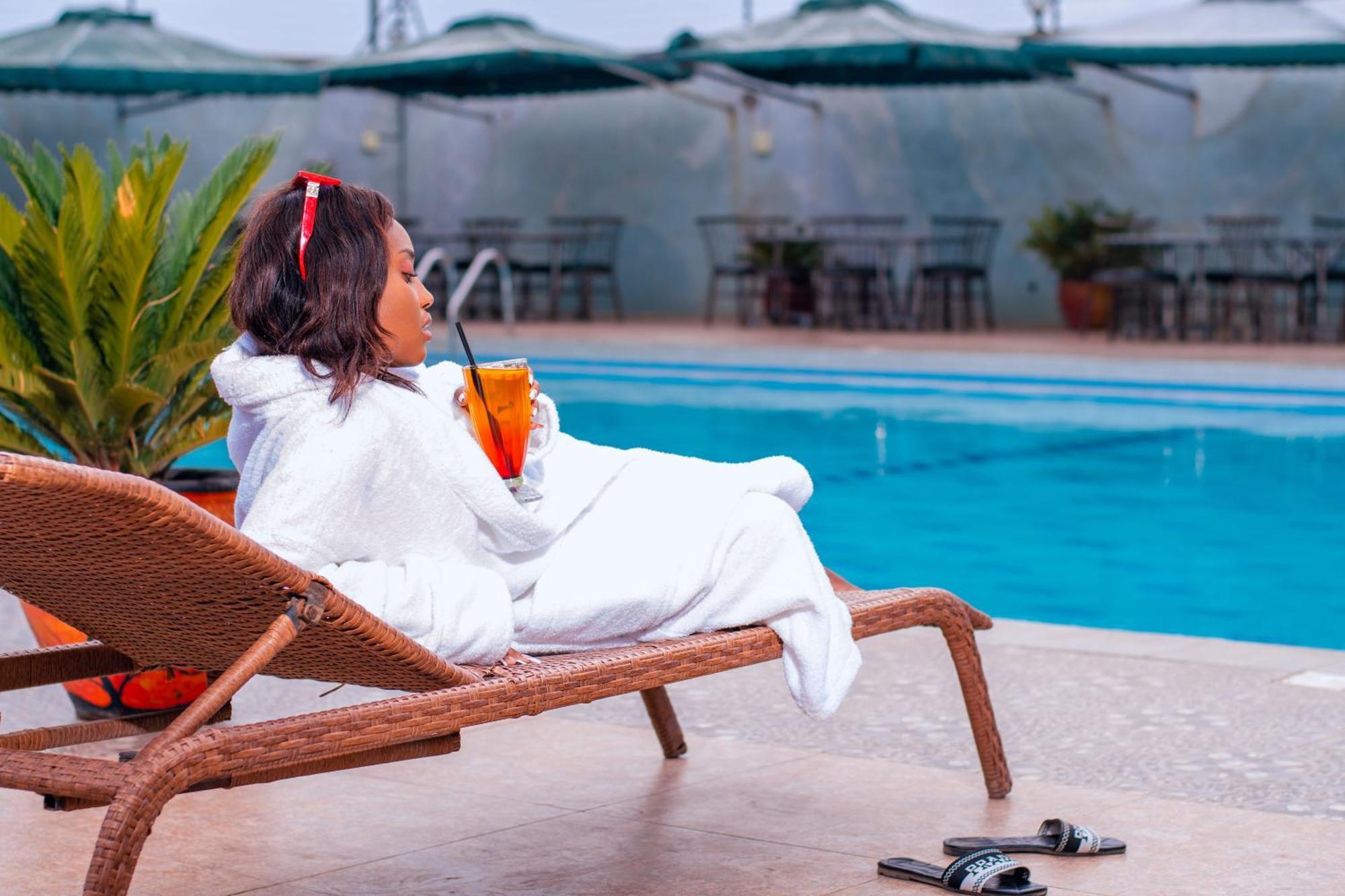 Buraha Zenoni Hotel And Resort Nakuru Ngoại thất bức ảnh